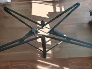 Mesa de diseño cristal y metal