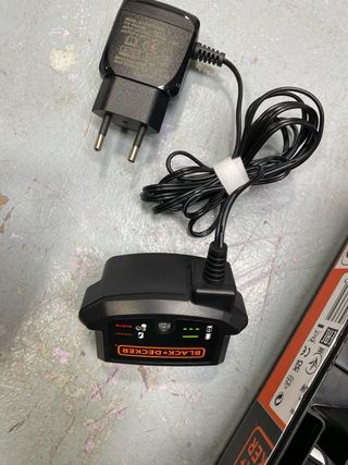 Berbequim Black+Decker 18V com mala