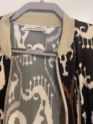 Cazadora Made in Italy Estampada