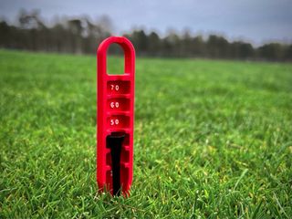 Calibrador Altura Tees Golf Verde