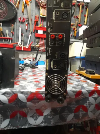 Etapa de Potencia SONIDOINKEL Negra/Plateada