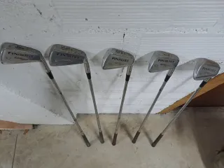 9 Palos de Golf Antiguos