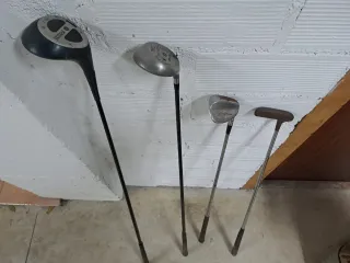 9 Palos de Golf Antiguos