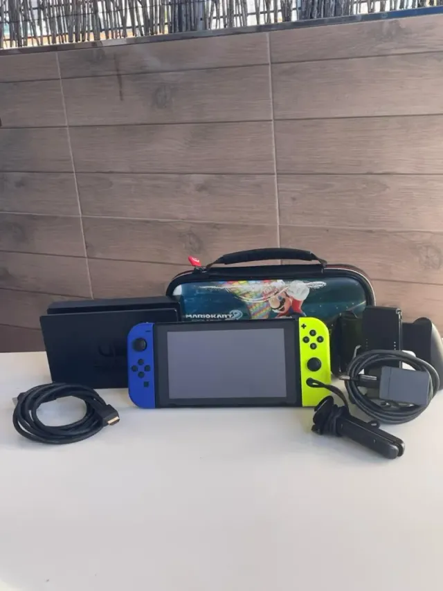 COMO NUEVO Nintendo switch con accesorios