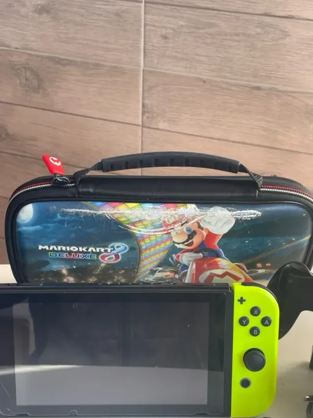 COMO NUEVO Nintendo switch con accesorios
