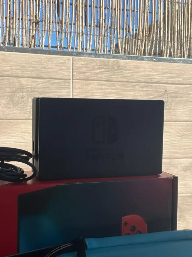 IMPECABLE Nintendo switch v2 con accesorios