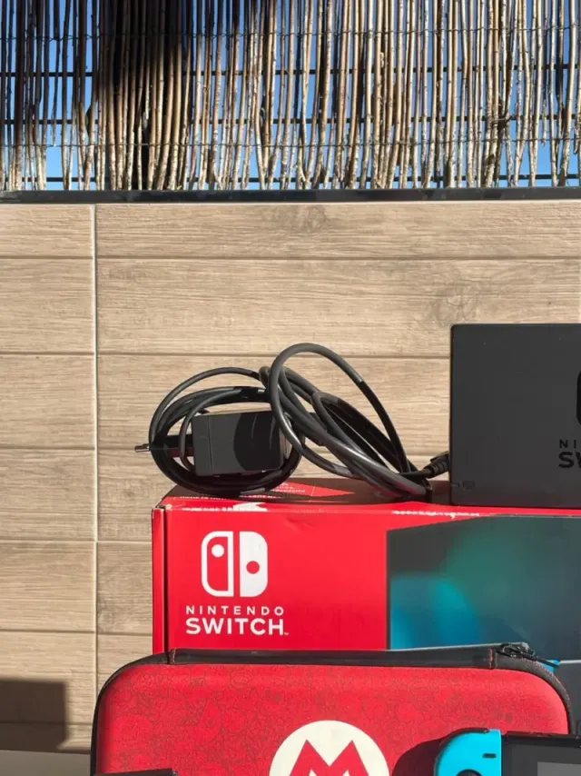 COMO NUEVA Nintendo Switch con accesorios