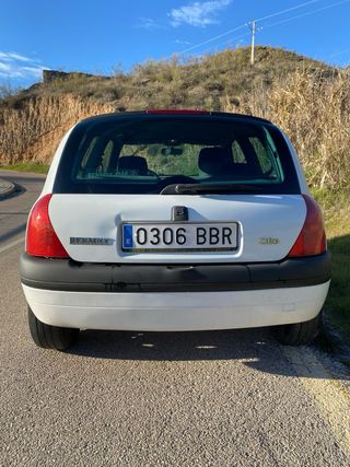Renault Clio 2000