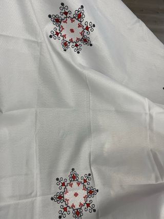 Mantelería grande bordada 295x145cm