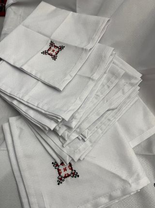 Mantelería grande bordada 295x145cm
