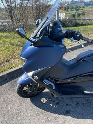 YAMAHA TMAX DX 2019 DONOSTI