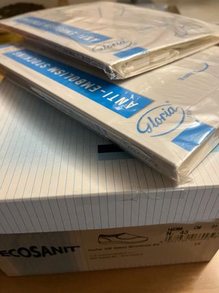 Ciabatte Ecosanit e calze post-operatorie