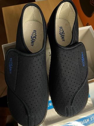 Ciabatte Ecosanit e calze post-operatorie