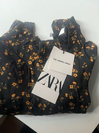 Vestido Zara floral negro talla S