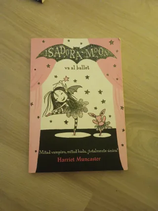 Lote 6 libros de Isadora Moon