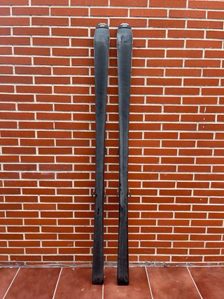 Esquís Elan PSX con fijaciones Salomon