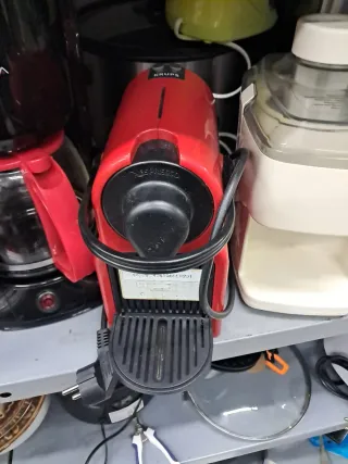 Cafetera Krups Nespresso Roja