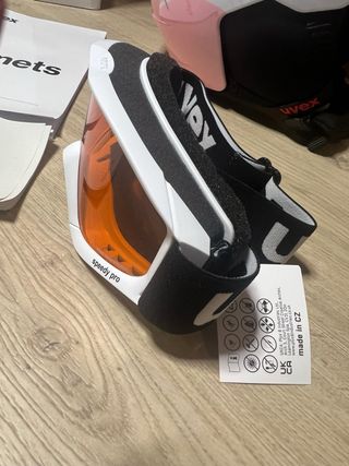 Casco y Gafas Esquí Infantil Rosa Pingüino