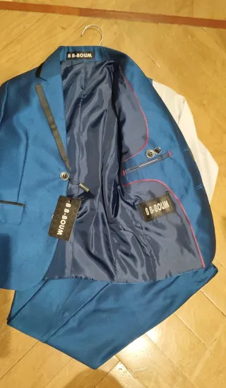 Traje de niño azul (4-5 años)