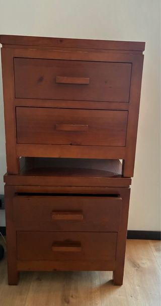 Cajoneras/Mesitas de Noche de Madera