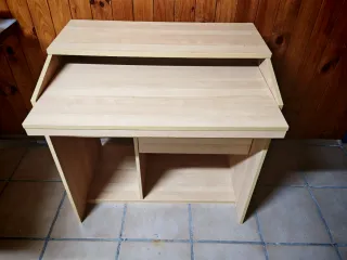 Scrivania per bambini in legno