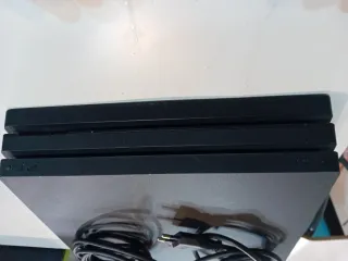 PlayStation 4 Pro (PS4 Pro) 1TB Nera