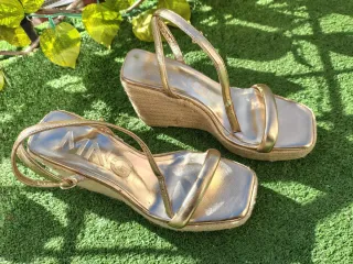 Sandalias Mango Cuña Doradas Talla 39
