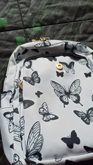 Mochila con estampado de mariposas