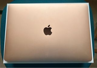 MacBook Air 13 2020 Oro Rosa. Bateria nueva