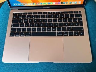 MacBook Air 13 2020 Oro Rosa. Bateria nueva