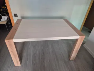 Mesa comedor extensible blanca y roble