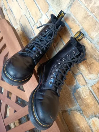 Botas negras forradas doctor Martens