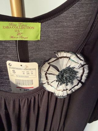Vestido Negro Zara Talla S con detalle de flor