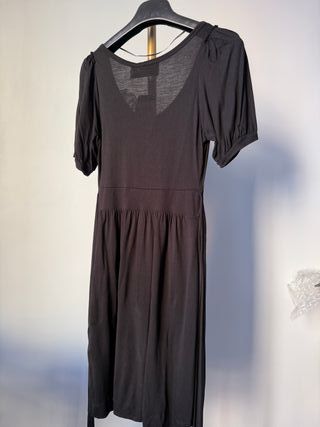 Vestido Negro Zara Talla S con detalle de flor