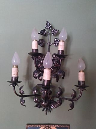 Aplique de hierro forjado 5 luces.