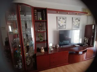 Mueble de salón madera y cristal