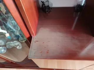 Mueble de salón madera y cristal