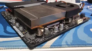 Placa base, procesador, memoria, disco ssd