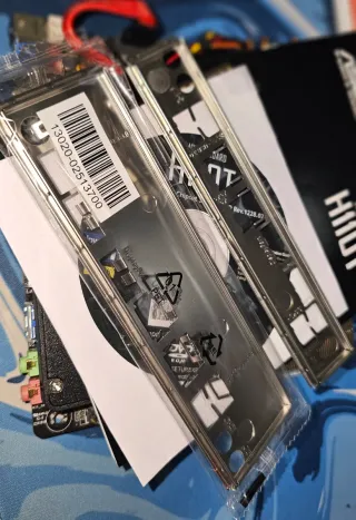 Placa base, procesador, memoria, disco ssd