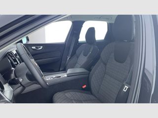 Volvo XC60 2.0 B4 D Core Auto 🇸🇪