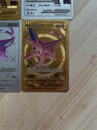 4 Cartas Pokémon VMAX y V (Doradas y Plateadas)