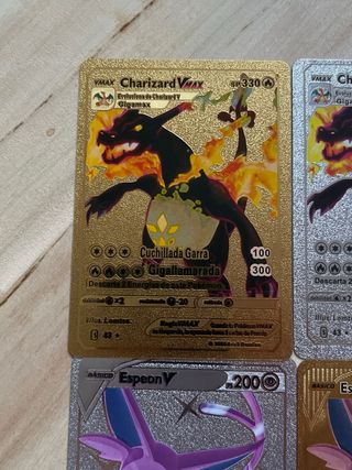 4 Cartas Pokémon VMAX y V (Doradas y Plateadas)