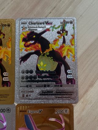 4 Cartas Pokémon VMAX y V (Doradas y Plateadas)