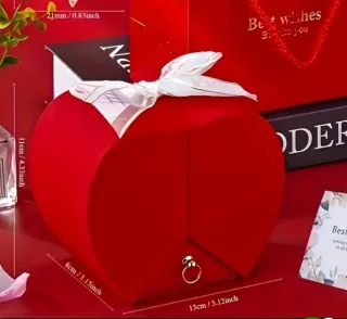 Caja Regalo Rosa y Collar Corazón