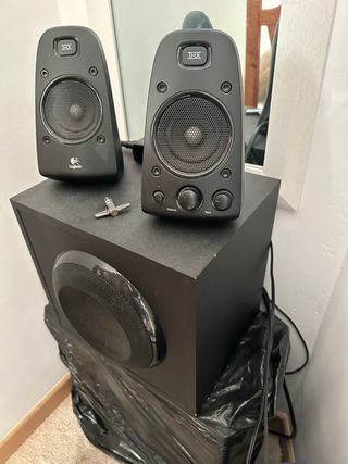 Batería Electrónica Roland TD-11 con altavoces