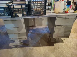 Escritorio Metálico Antiguo