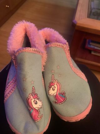 Dos Zapatillas niña rosas y blancas talla 26/27