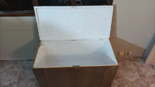 Baúl de madera forrado