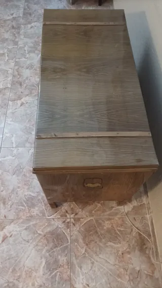 Baúl de madera forrado