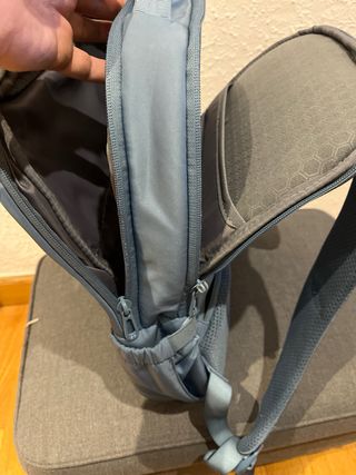 Mochila CoolPack gris poco uso,